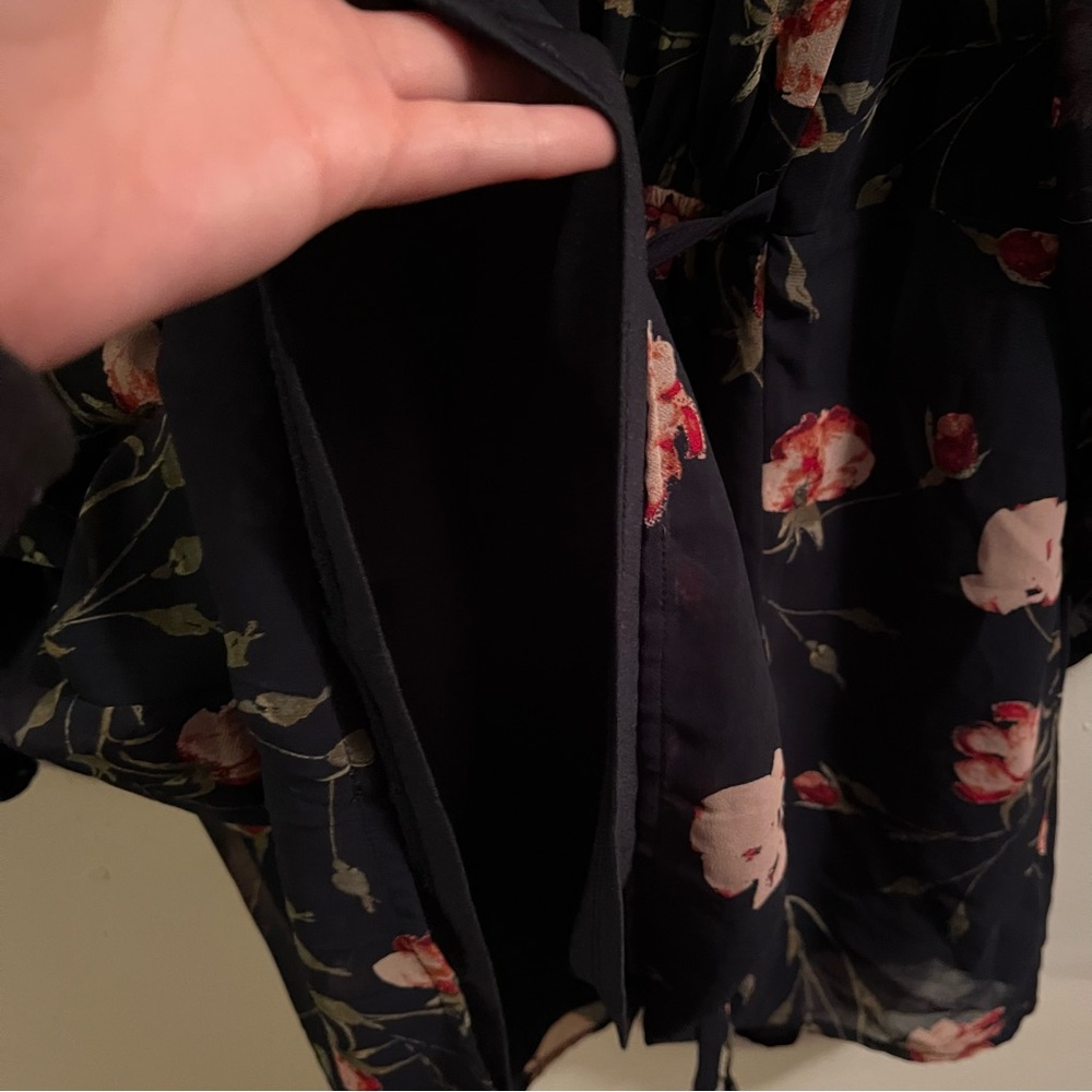 FLORAL DRESS/BLOUSE - Picture 3 of 3